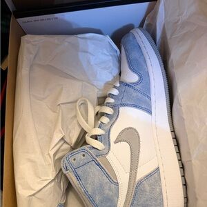 Nike Kids Sneakers in Blue and White